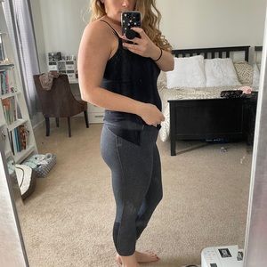 Black and gray workout Capri leggings